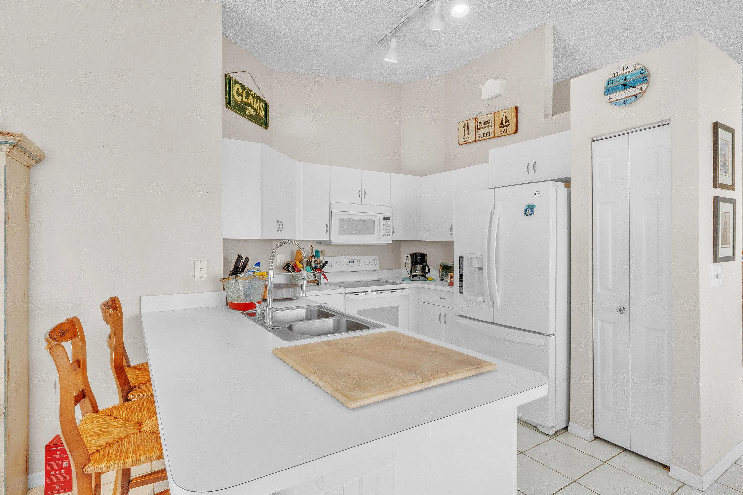 5 Kitchen (2)