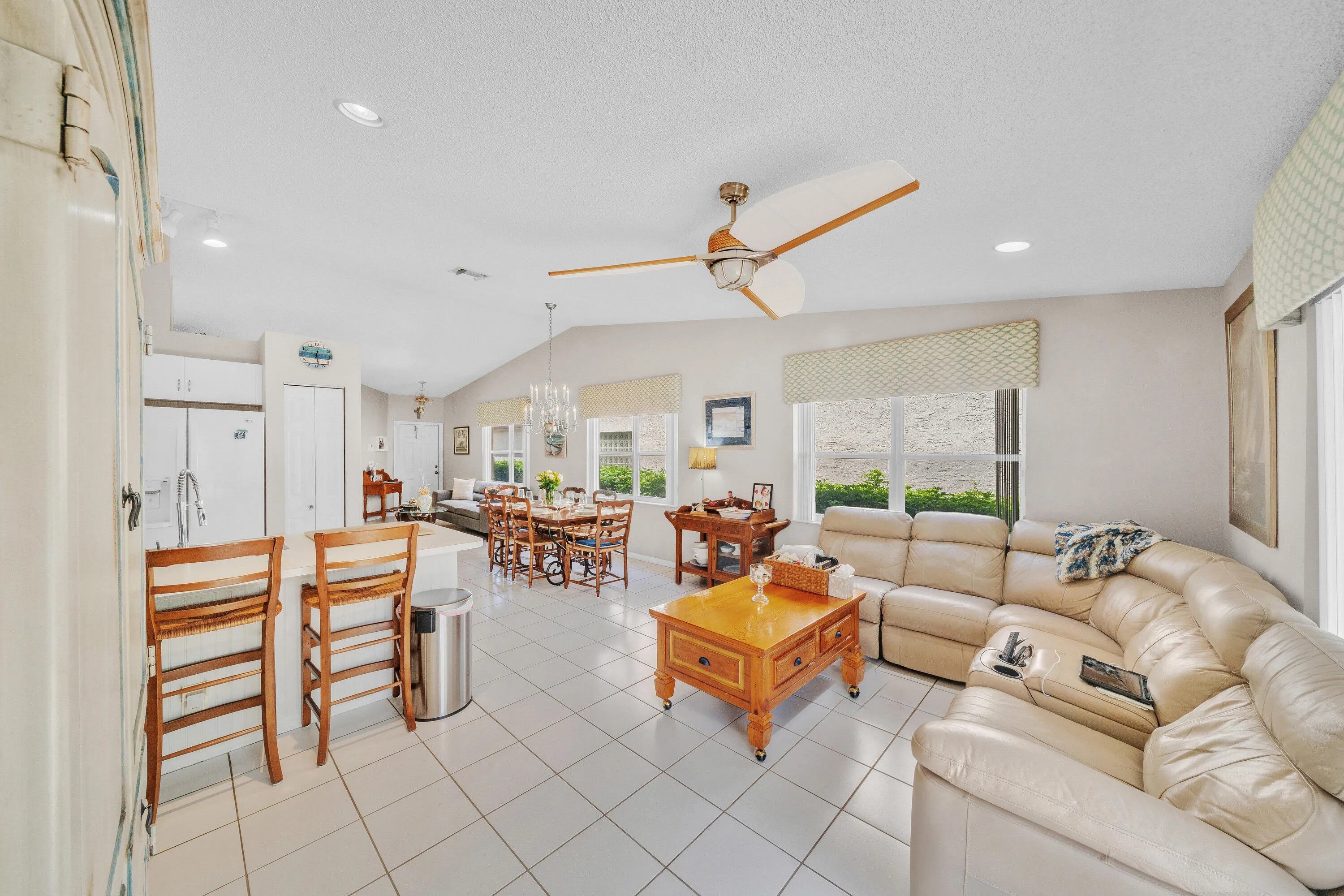 8 Family Area