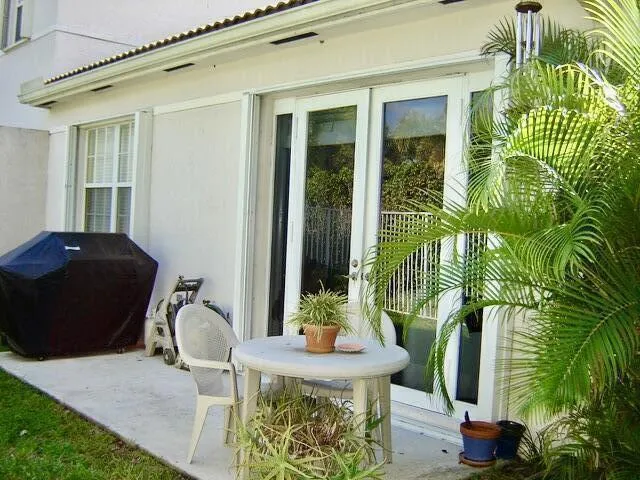 Beatiful patio area in private back yard.