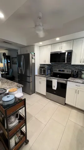 1251 - Kitchen 2