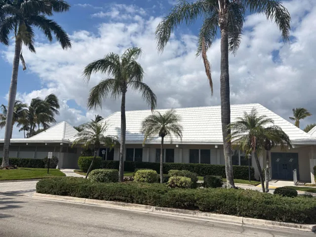 Clubhouse - Exterior