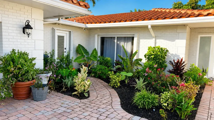 Beautifully Landscaped Garden