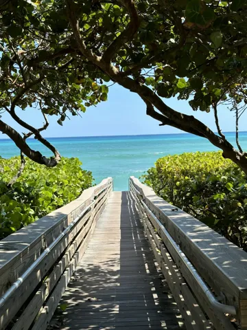Jupiter beach ocean access