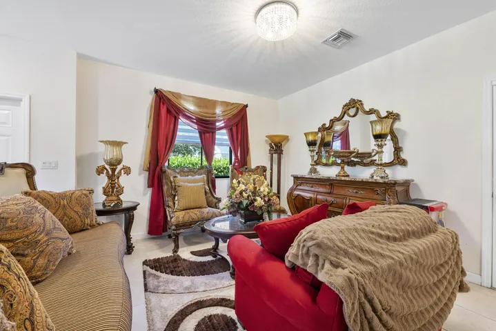 4721 Santa Cruz Way_020