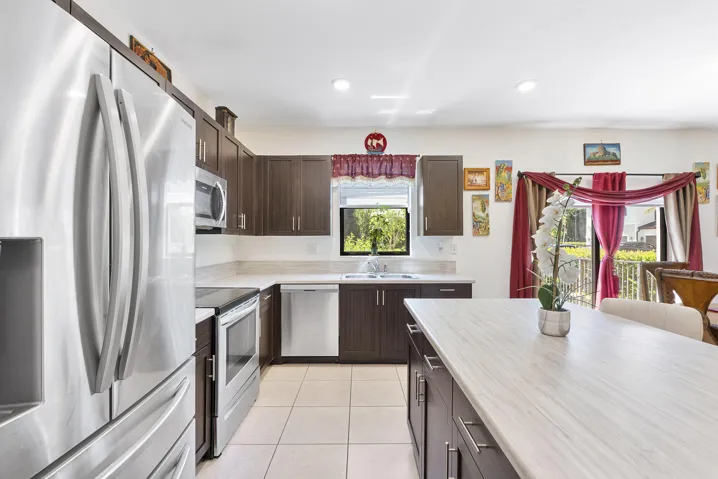 4721 Santa Cruz Way_016