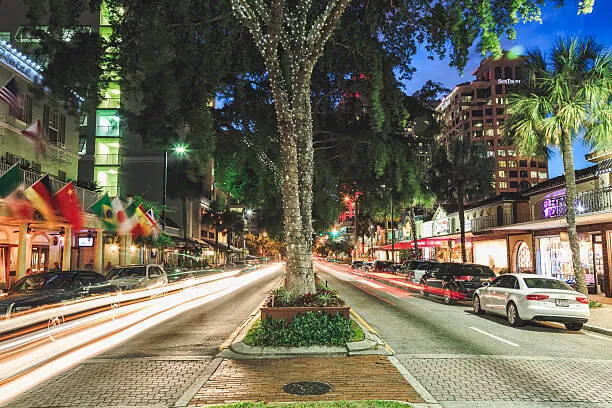 las olas night