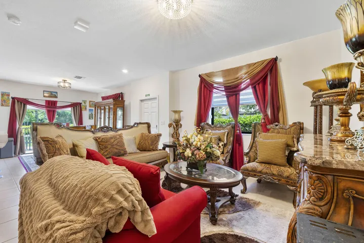 4721 Santa Cruz Way_019