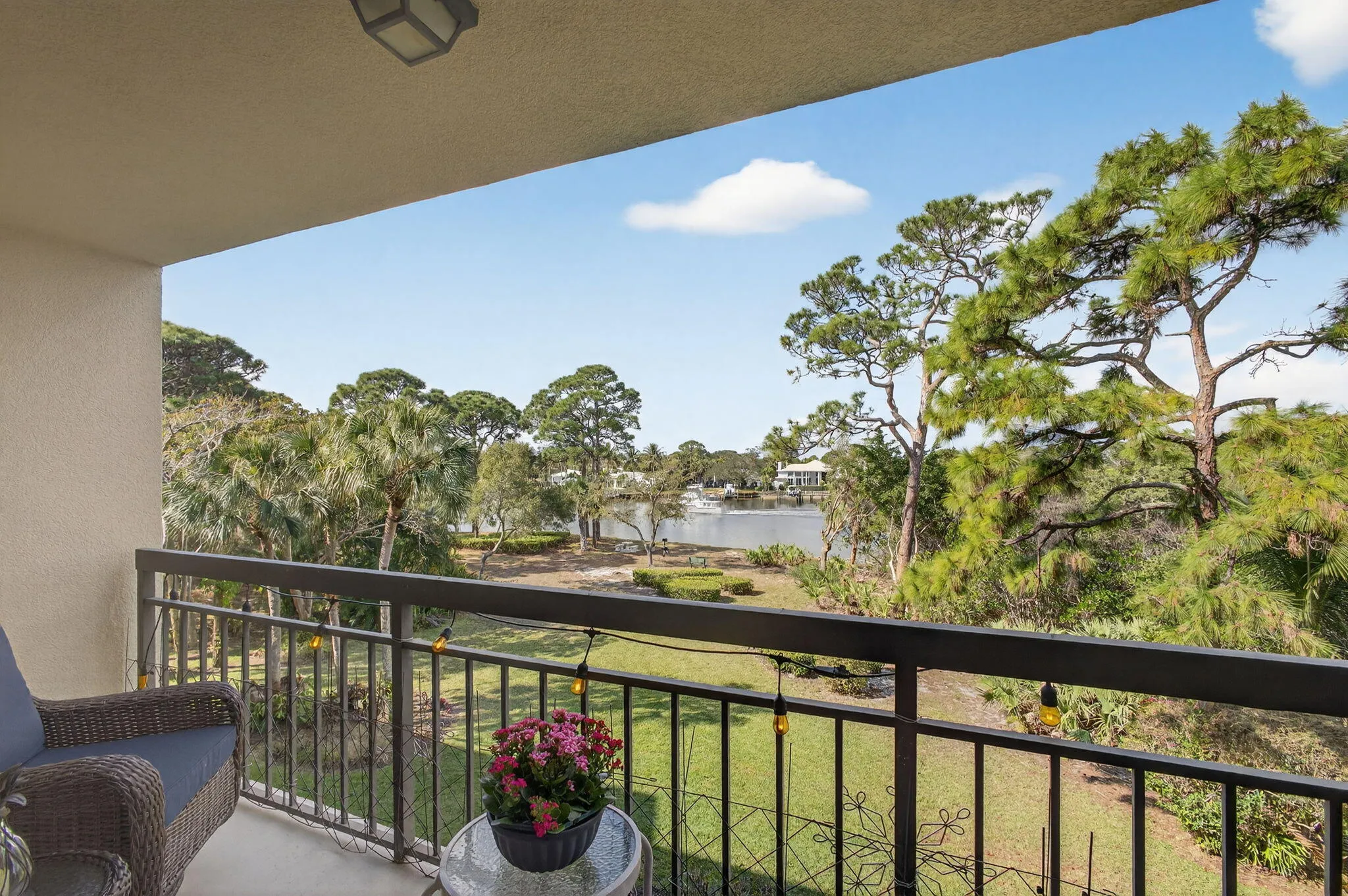 MAIN BALCONY