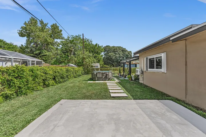 side view of yard
