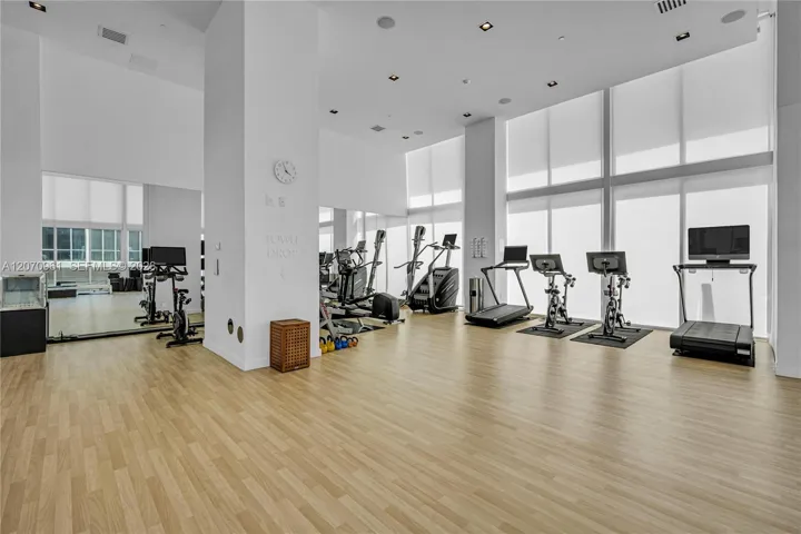 Photo 44