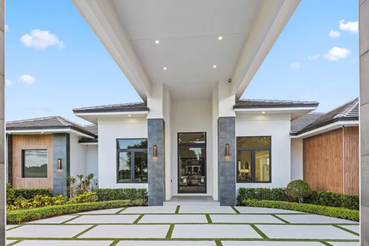 13600 Pine Meadow Court - 11.jpg-SMALL