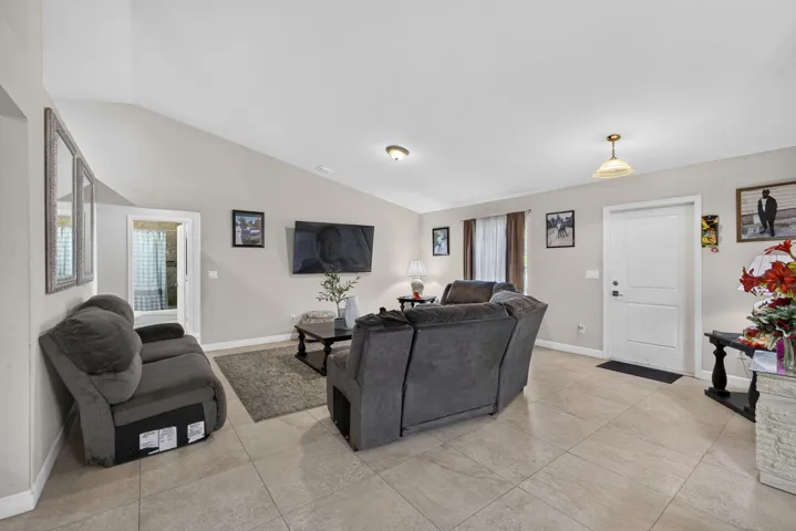13-web-or-mls-5D1A9901