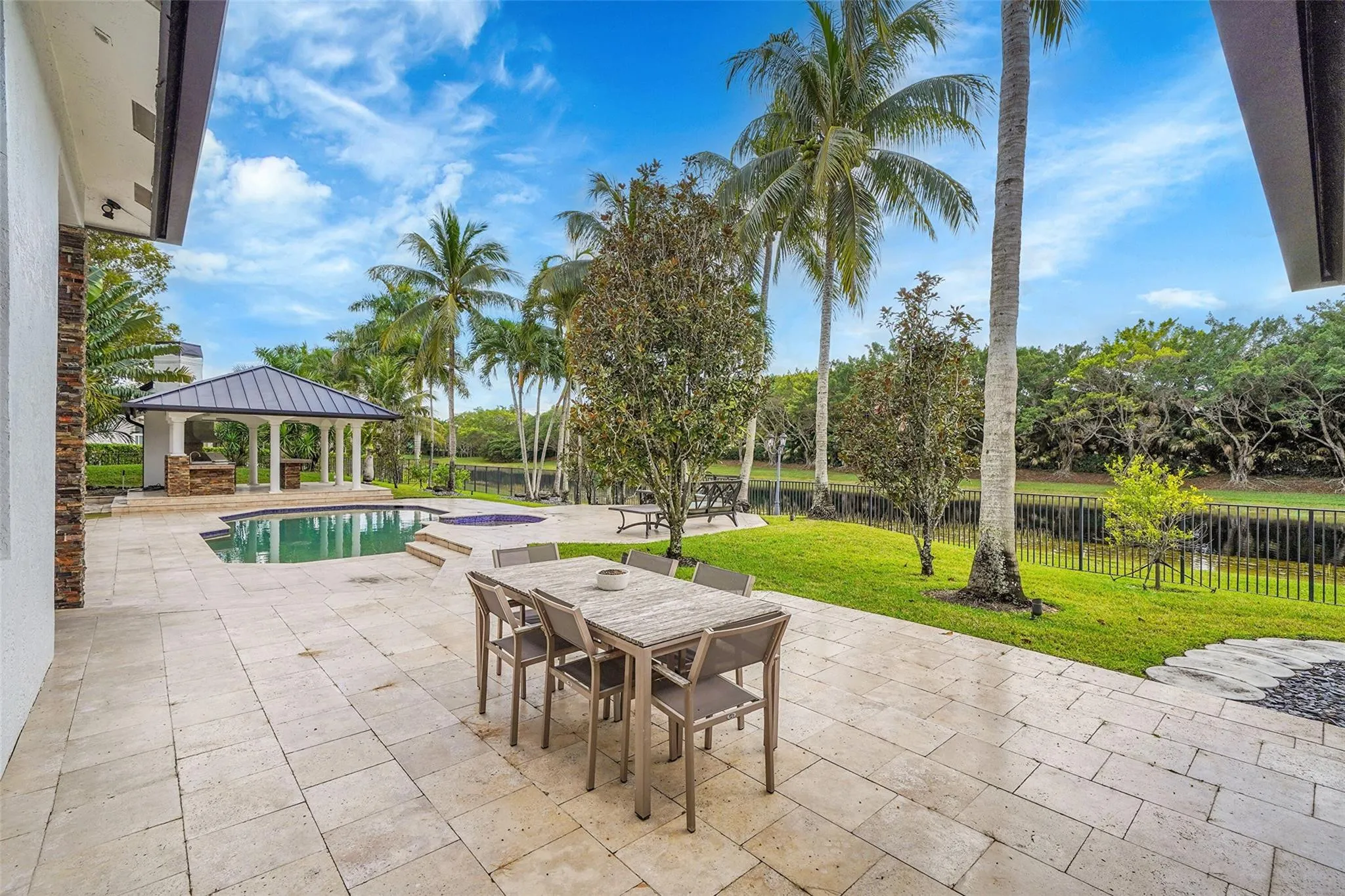Property photo 82