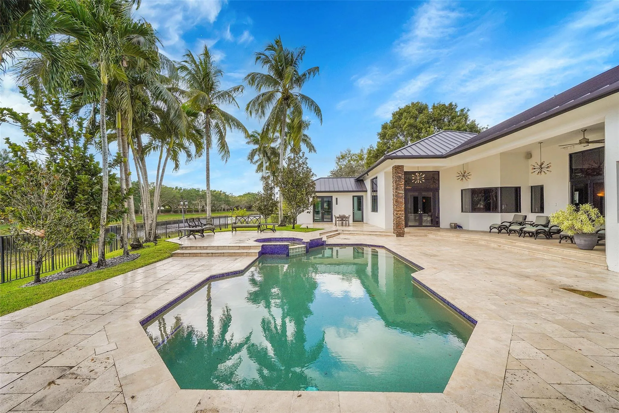 Property photo 86