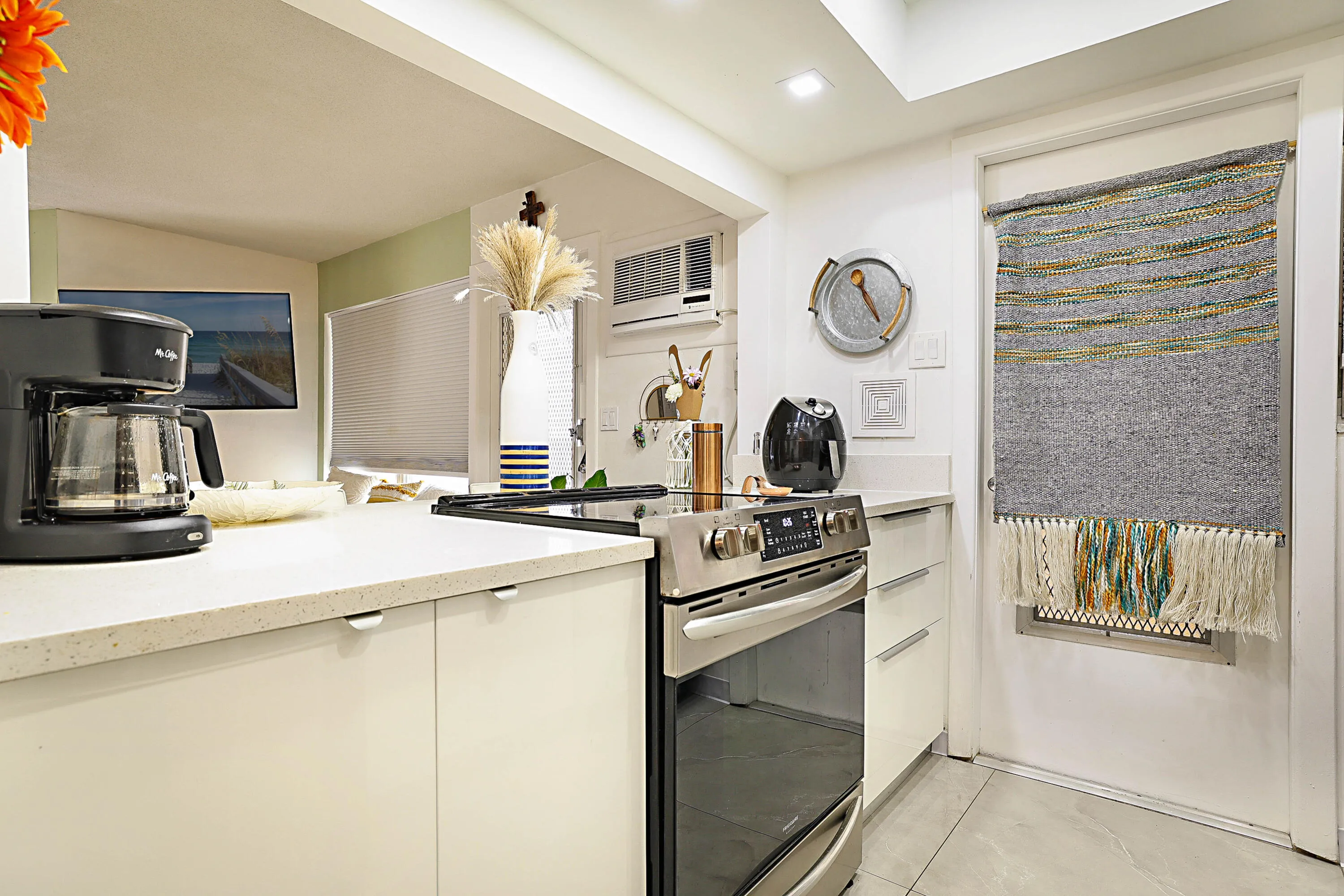 1110 N Riverside Drive 12 B-10