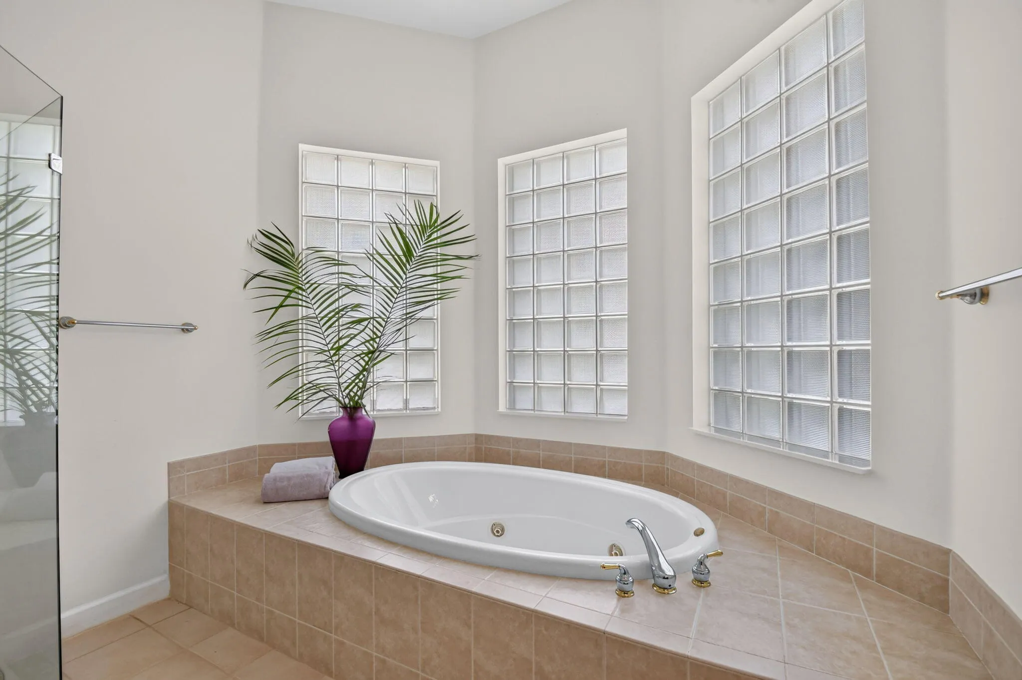 Relax and enjoy in this fabulous spa tub!