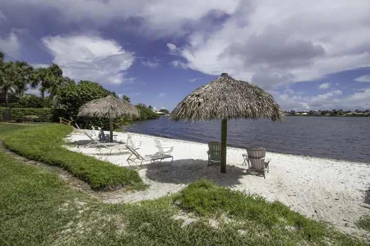 Mariner cay beach