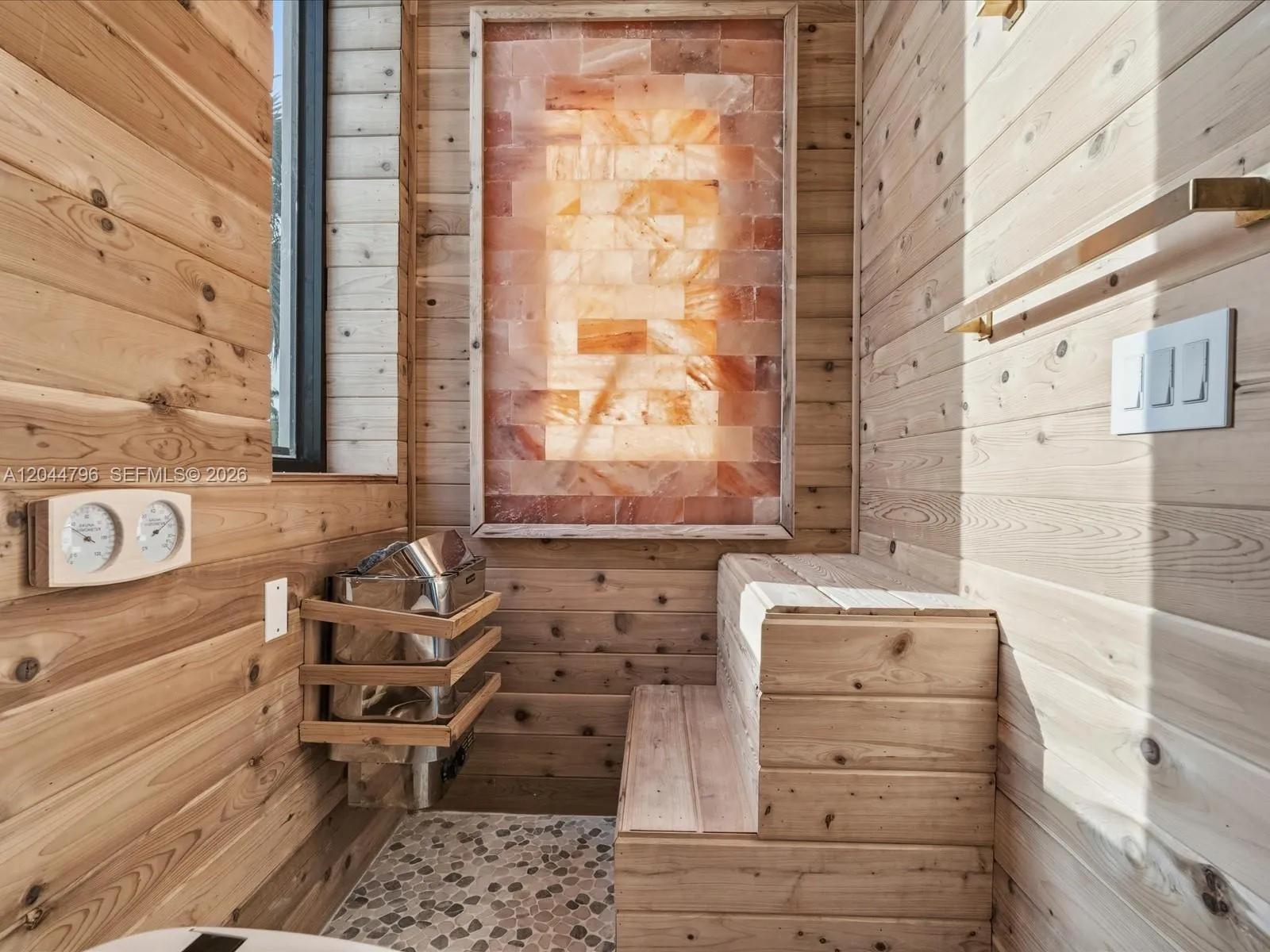 Property photo 311