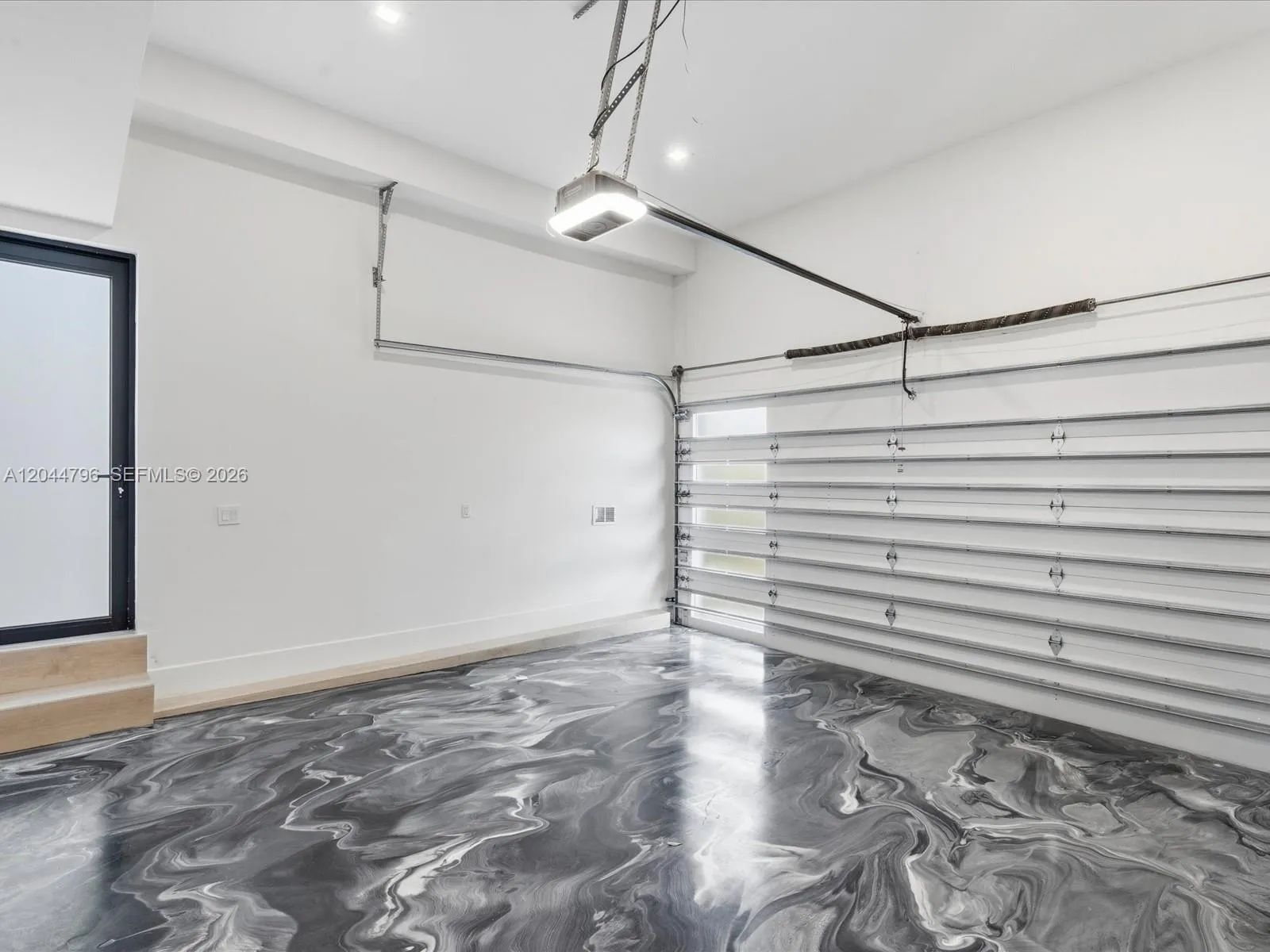 Property photo 316