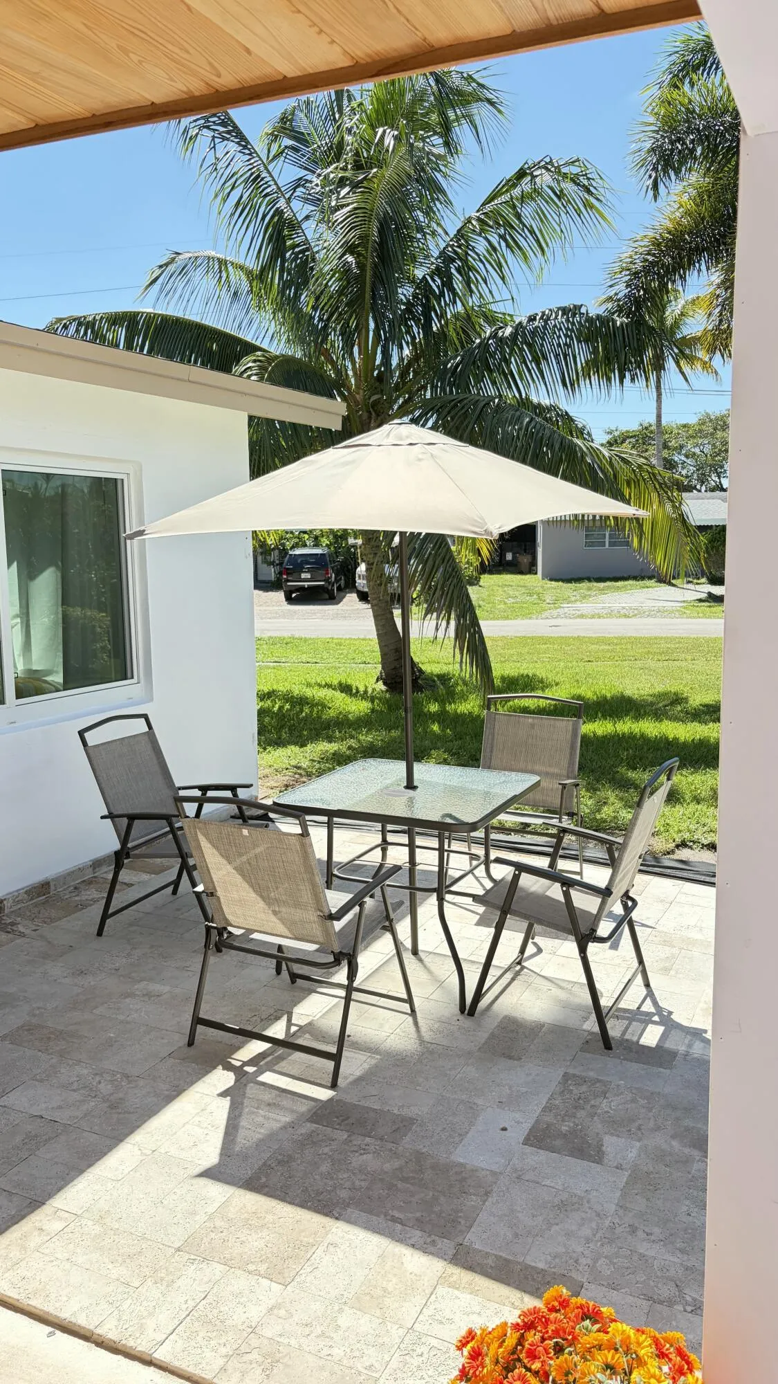 Umbrella seating