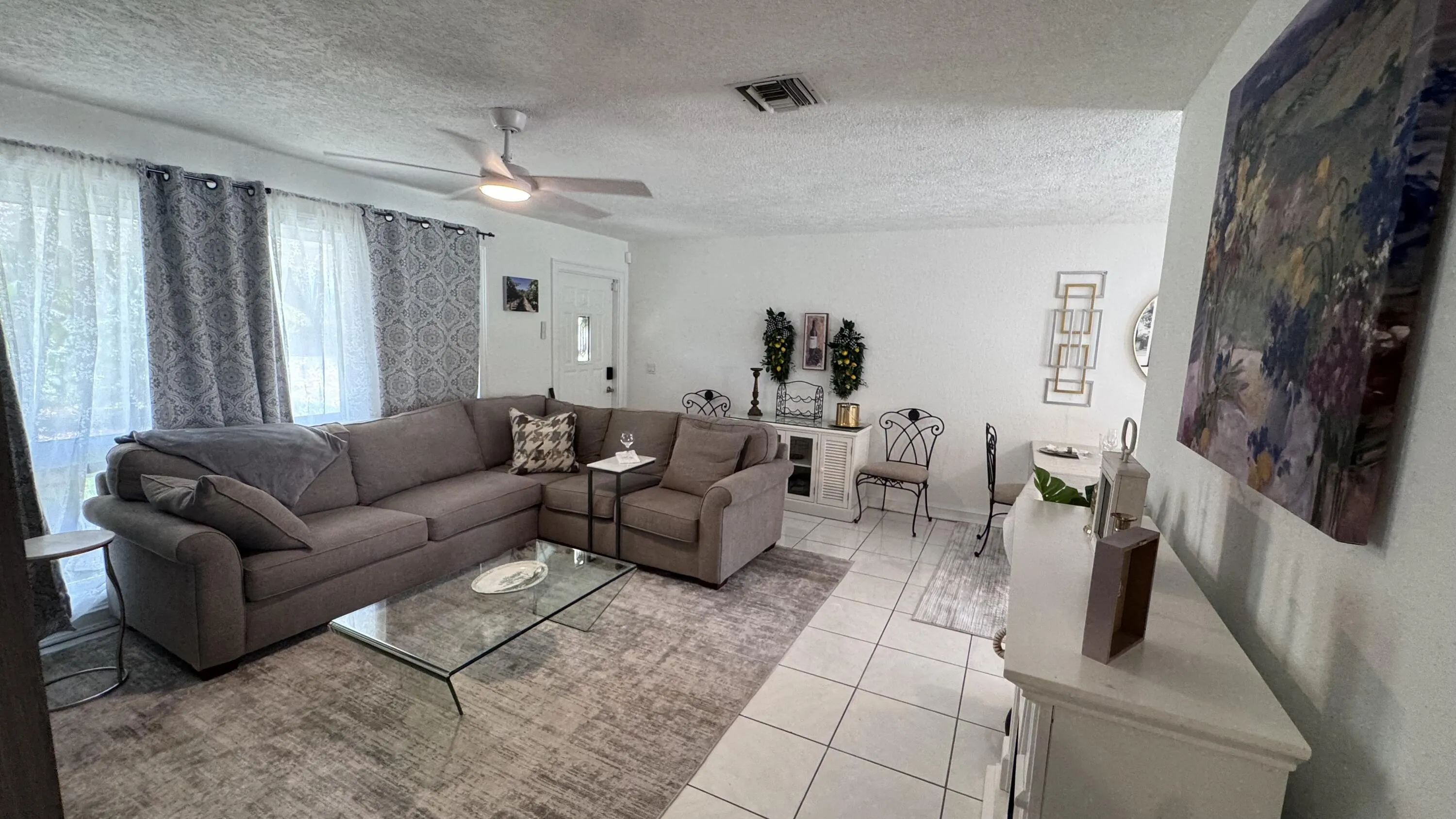 Living Room 4