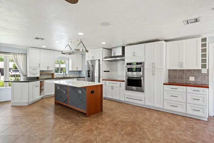 Large open Kitchen