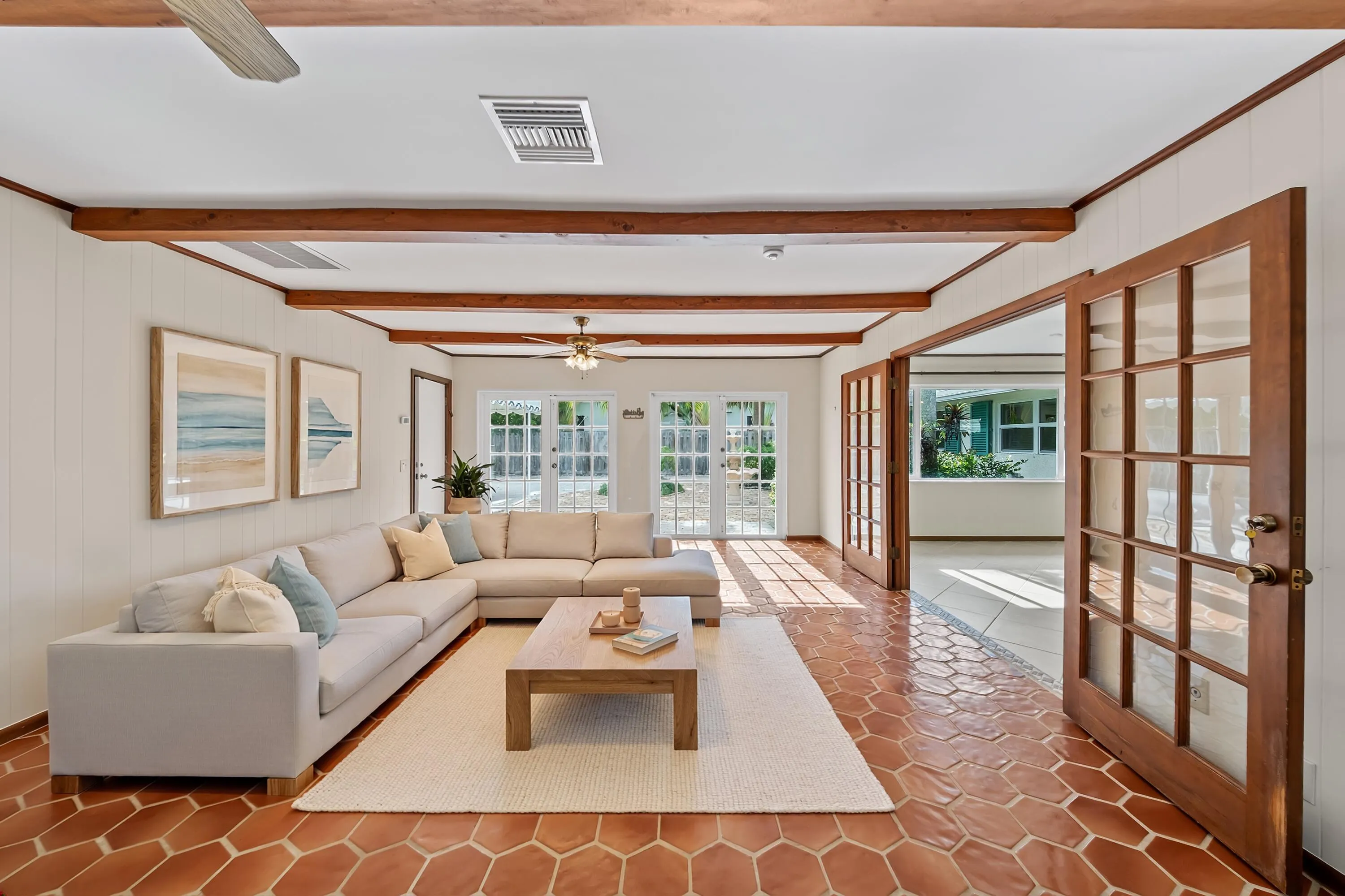 SITTING ROOM