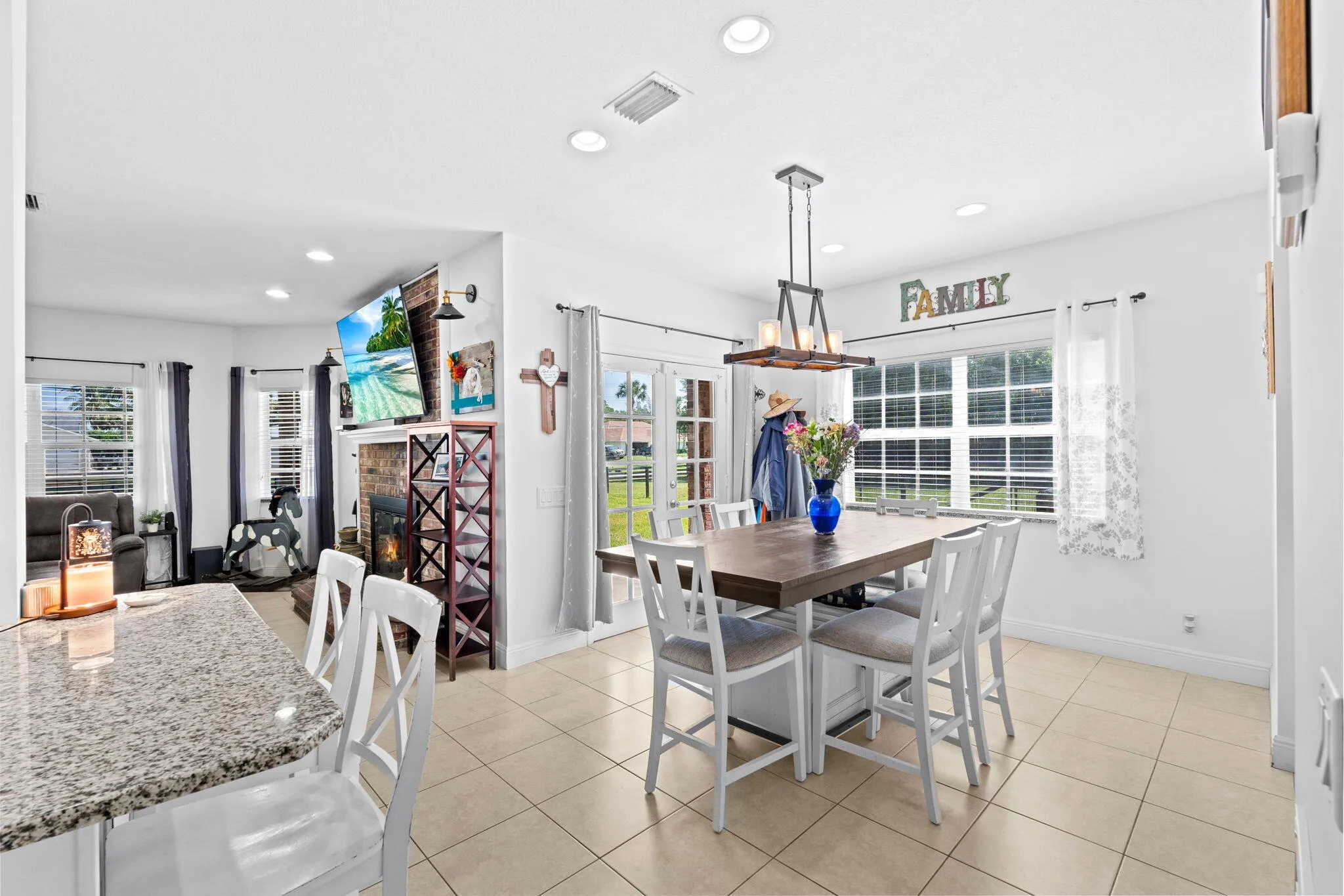 15-web-or-mls-A7404774