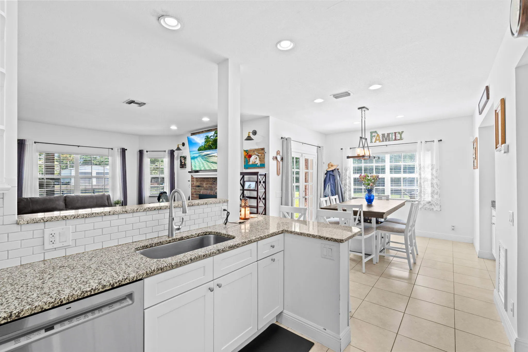 17-web-or-mls-A7404792