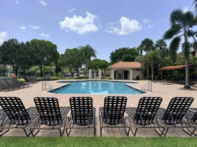 Meadow Lakes Pool