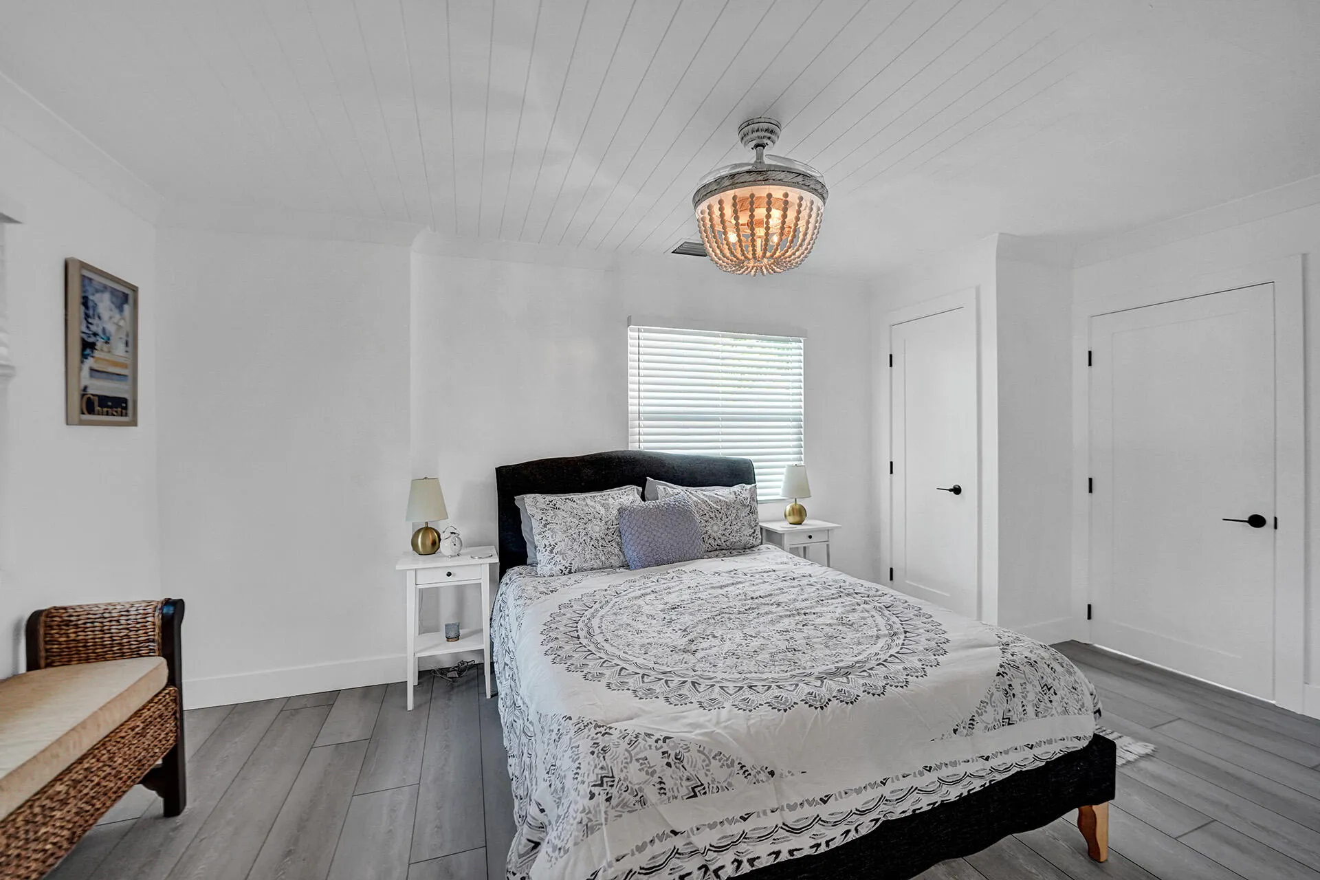 Queen, bed 2
