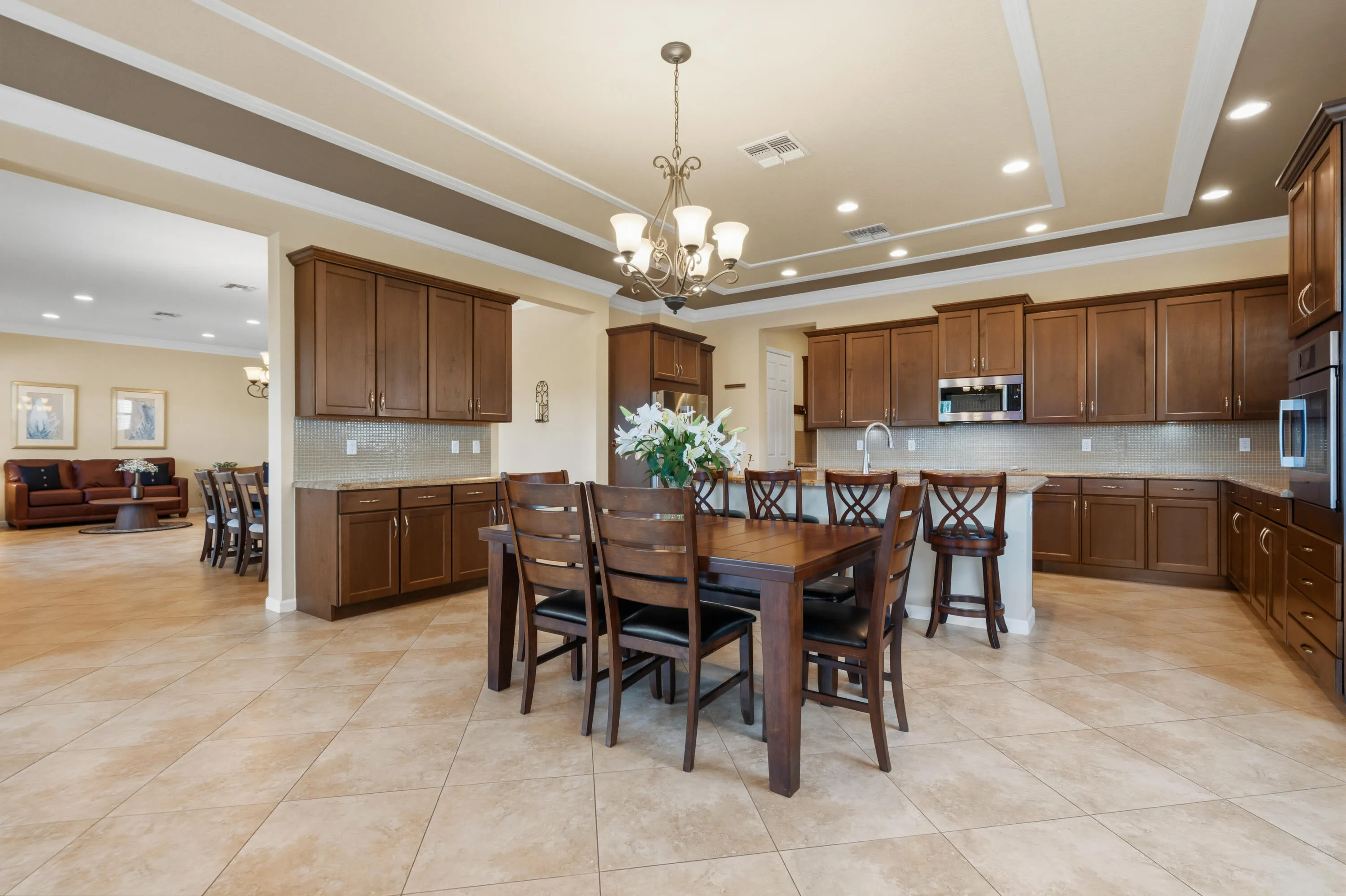 Eat in kitchen
