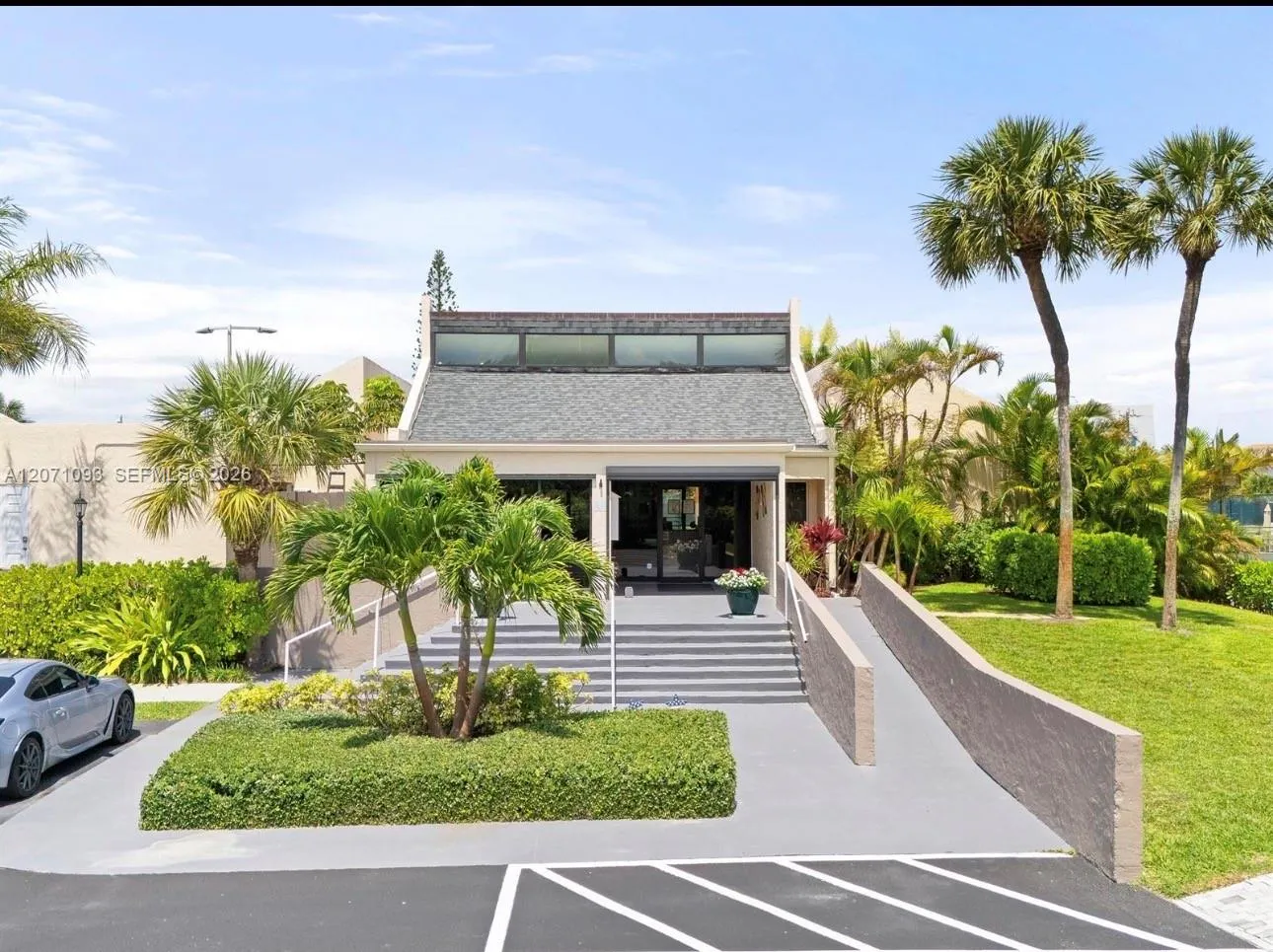 Tennis Clubhouse
