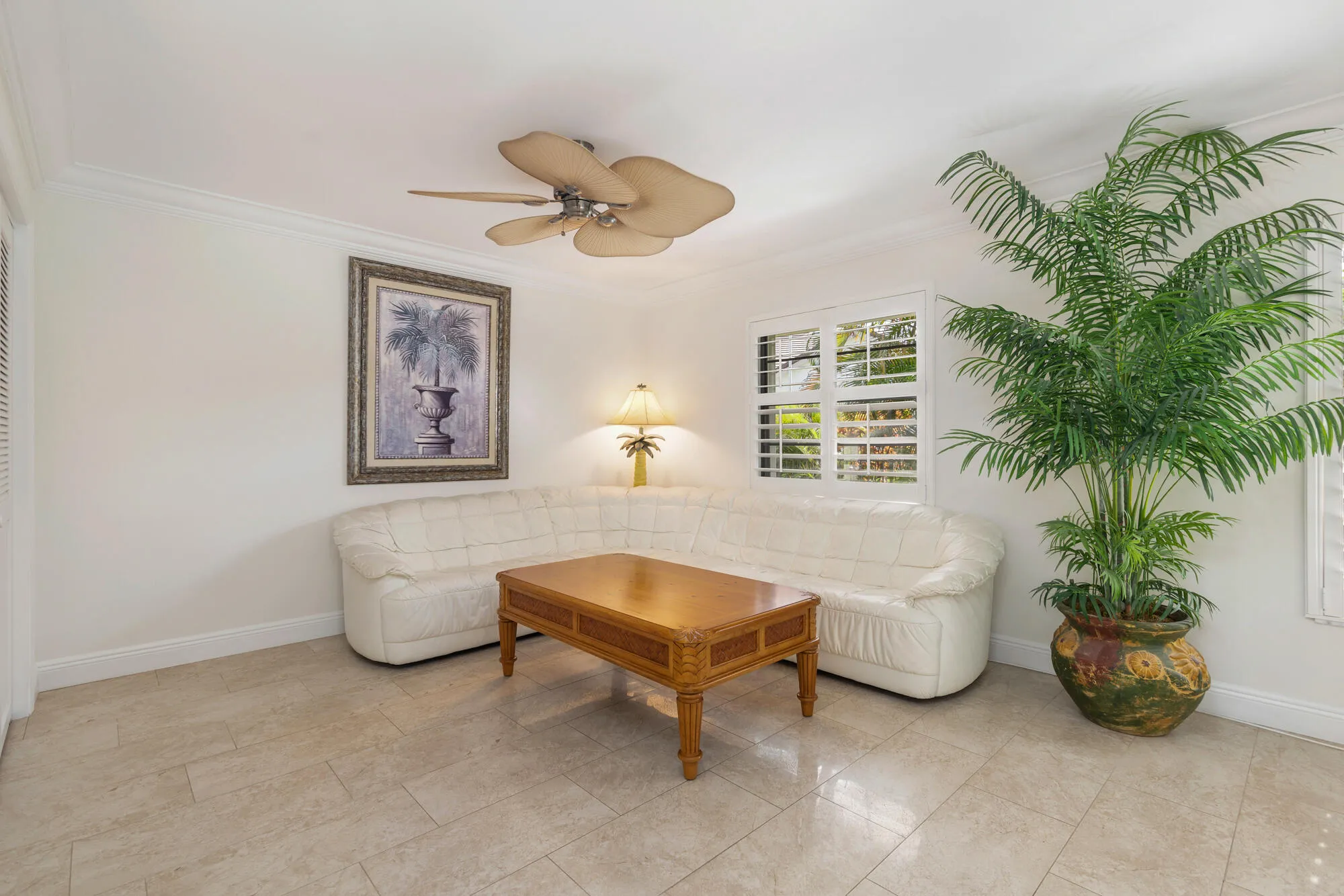 Expanded family room can be converted back to 4th bedroom