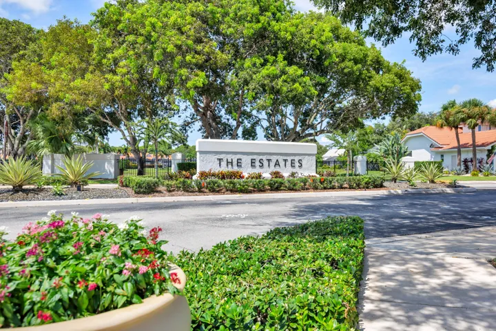 The Estate Section to Crystal Pointe