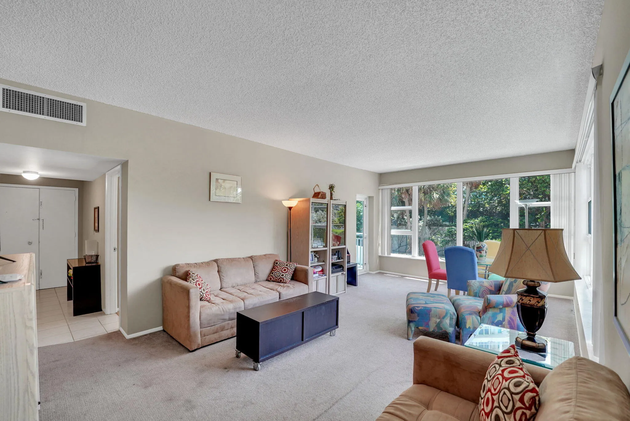 living area 2