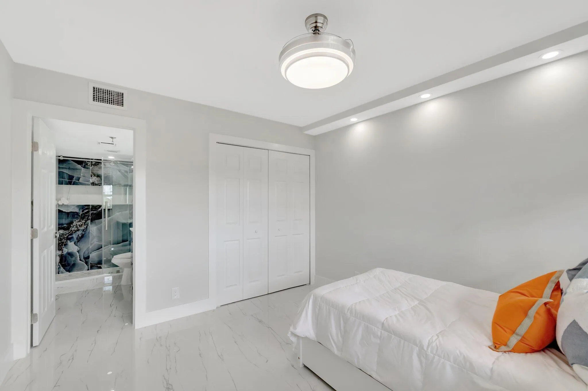 GUEST BEDROOM WITH TRUNDLE BED