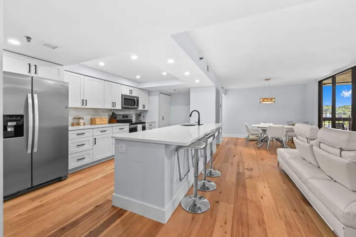 Renovated & Modern Kitchen