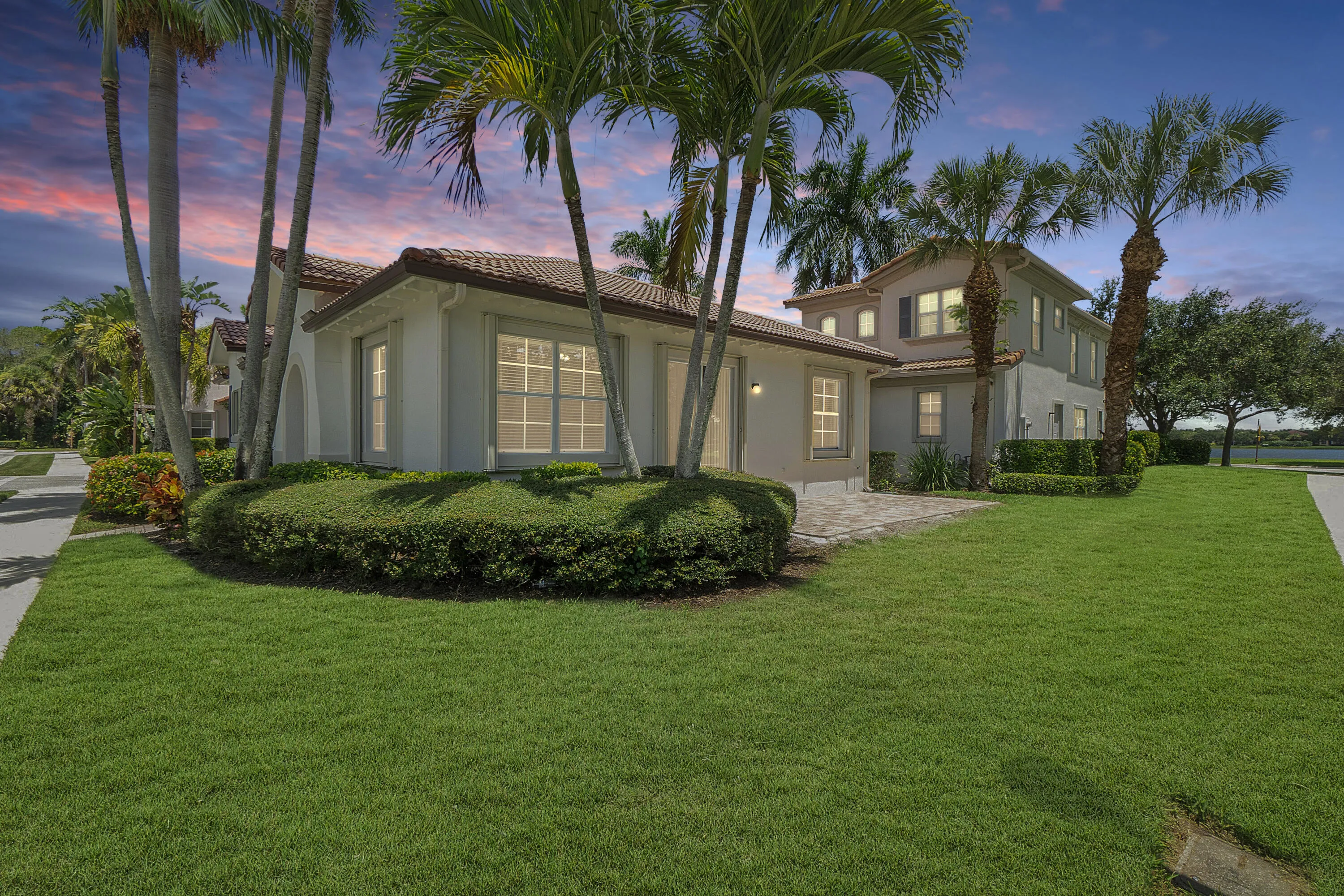 sunset exterior 542