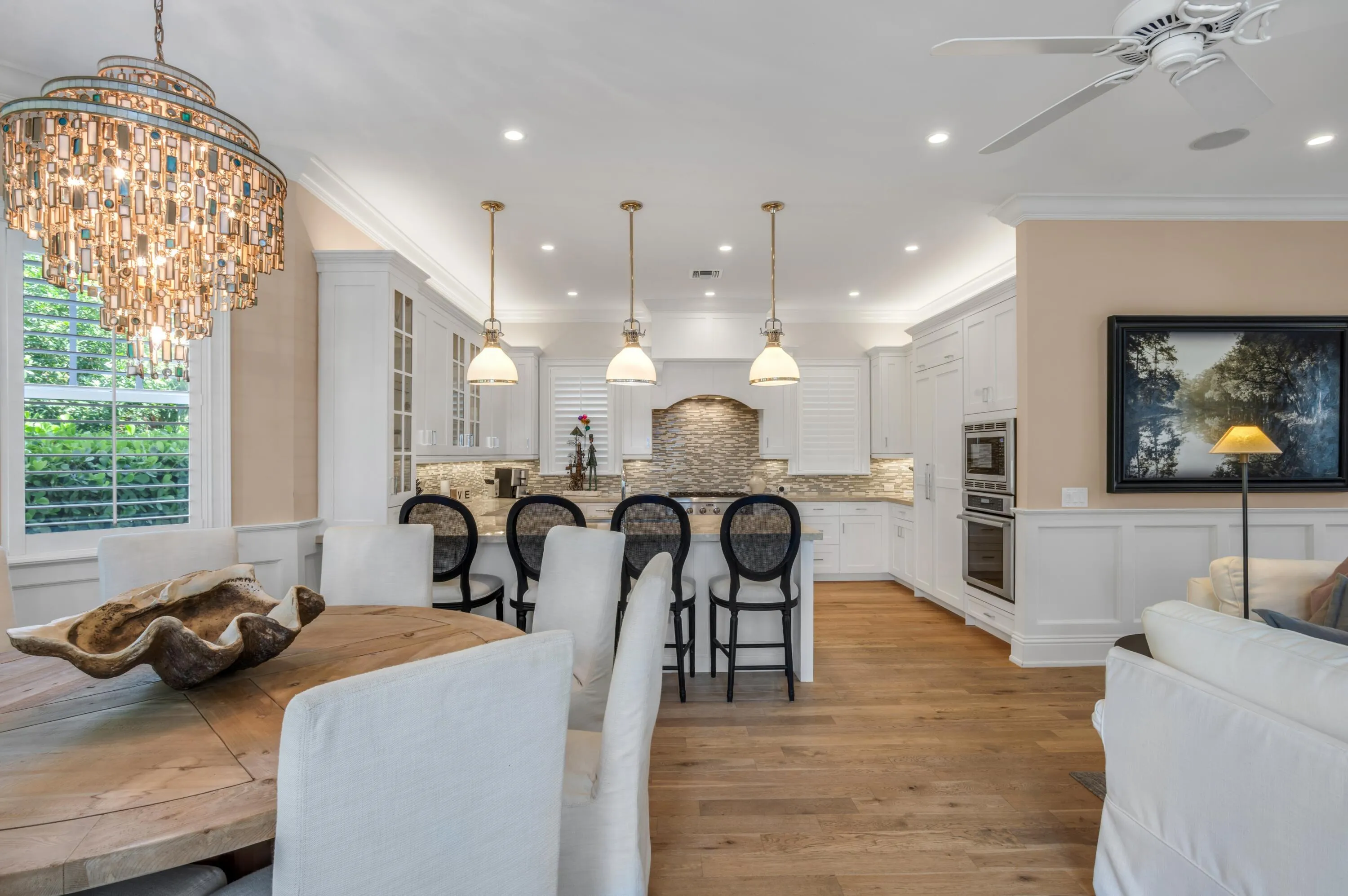 mls_BREAKFAST_NOOK_TO_KITCHEN