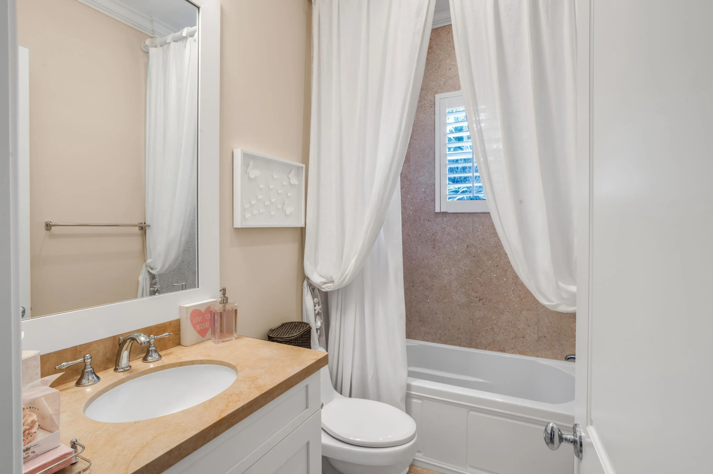 mls_BATHROOM_2