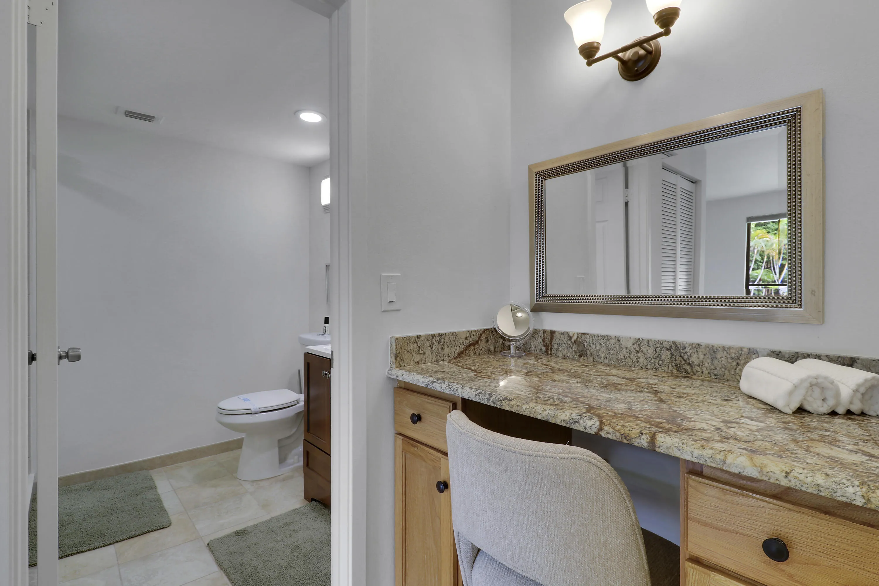 There is a private en-suite bathroom.