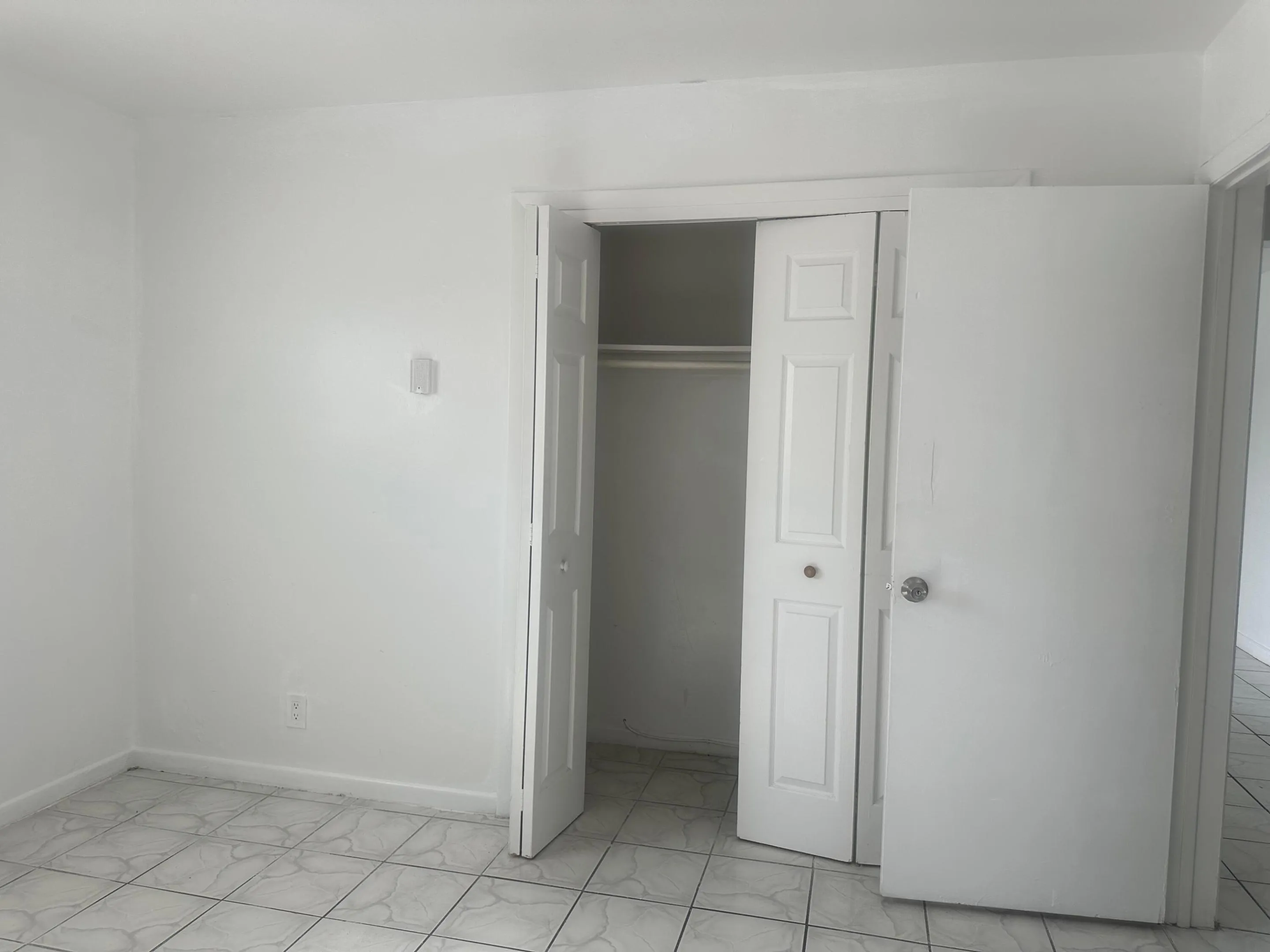 09 Room