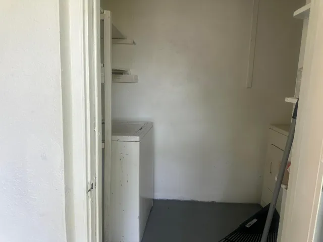 12 Laundry