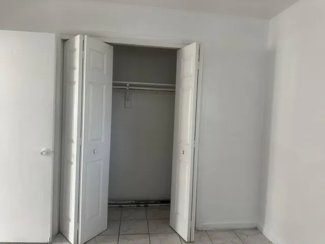 07 Room
