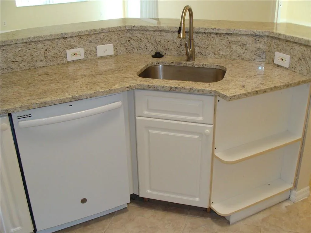 Kitchen 4