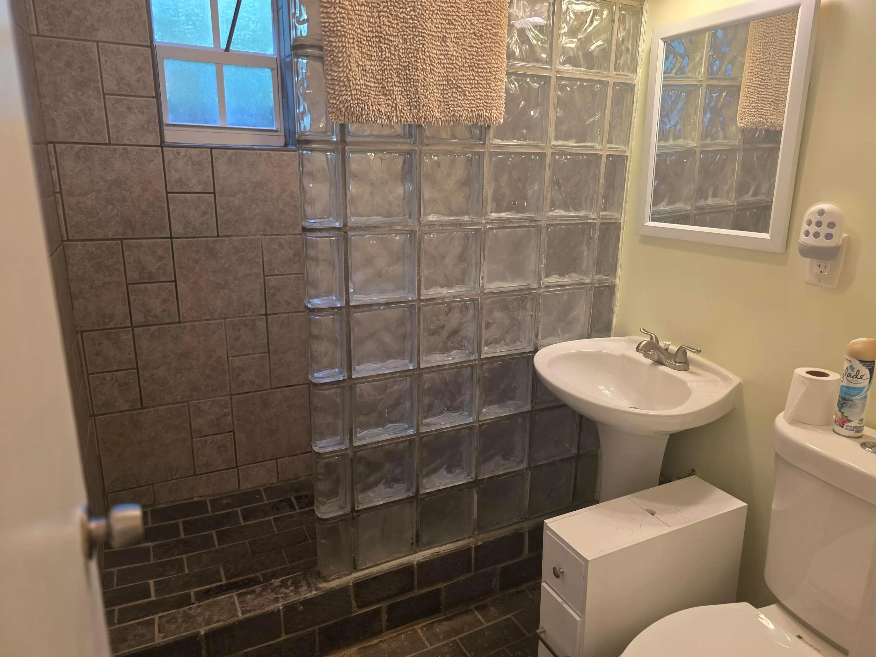 2nd Bathroom