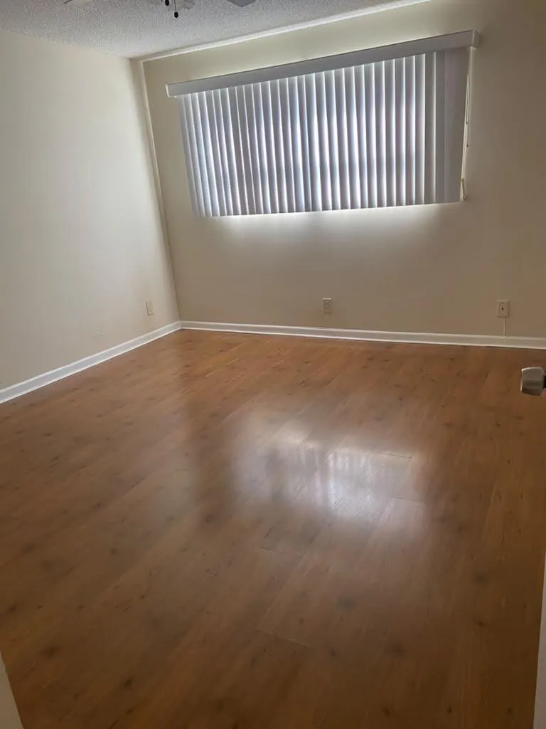 BEDROOM #204N