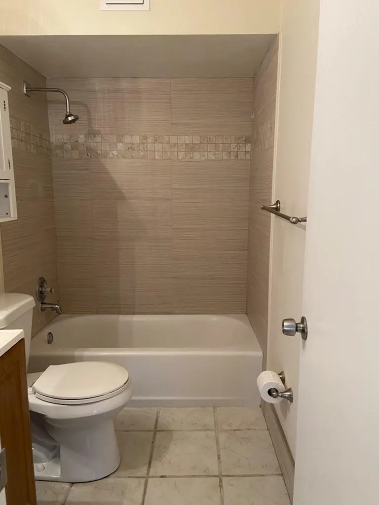 BATH #204N