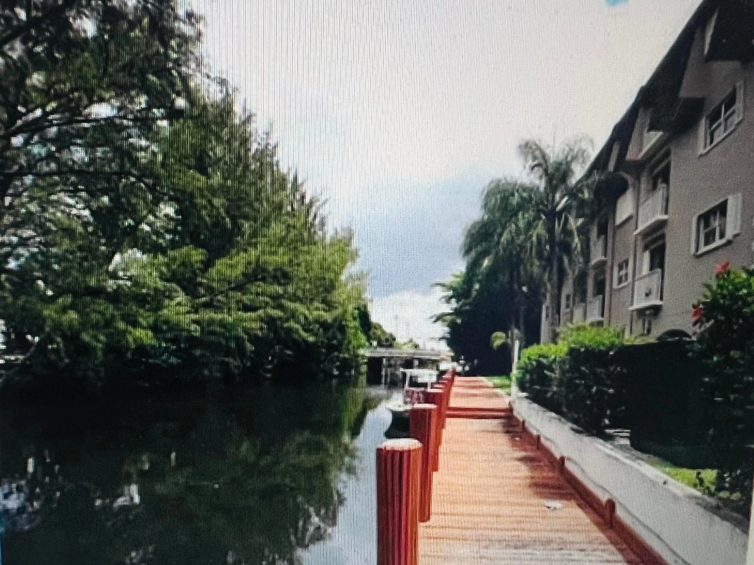 DOCKS #204N
